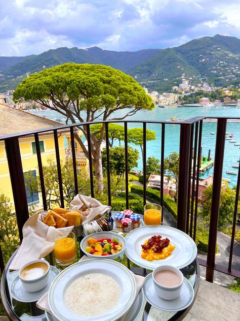 #italy #breakfast #foodporn #instagram #portofino #roomservice #vacation #views #travel Italy Breakfast, Breakfast In Italy, Vacation Views, Breakfast With A View, Kids Brunch, Europe 2024, Italian Breakfast, Dinner Restaurants, Romantic Dinners