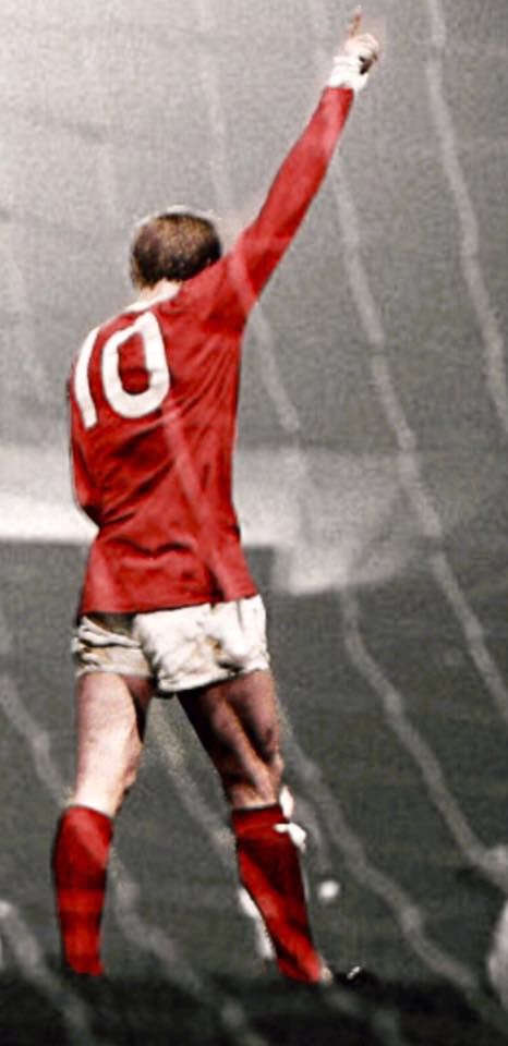 Denis Denis Law, Manchester United Art, Manchester United Legends, English Football League, Old Football, Football Legends, Manchester United Football, Football Photos, English Football