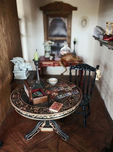 Read Tarot, Village Miniature, Haunted Dollhouse, Halloween Miniatures, Dollhouse Projects, Haunted Dolls, Ruby Slippers, Miniature Rooms, Tiny World