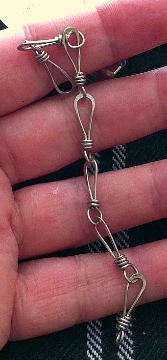 Chain Link Bracelet Diy, Soldering Iron Jewelry, Handmade Chain Jewelry, Hammered Metal Jewelry, Wire And Bead Jewelry, Rivet Jewelry, Wire Bending, Wire Wrapped Stone Jewelry, Iron Jewelry