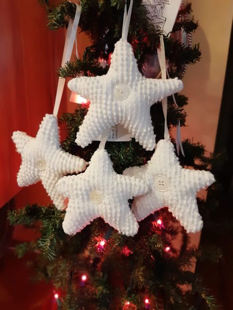 Chenille Ornaments Diy, Repurposing Chenille Bedspreads, Chenille Christmas Ornaments, Chenille Christmas Crafts, Chenille Bedspread Crafts Ideas, Chenille Ornaments, Chenille Bedspread Crafts, Chenille Bedspread Repurpose, Christmas Fabric Crafts