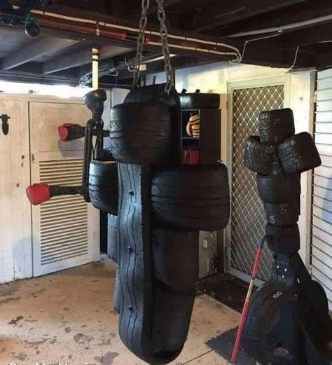 Half Garage Gym Ideas, Half Garage Gym, Martial Arts Training Equipment, Garage Gym Ideas, Home Made Gym, Boxing Training Workout, Diy Gym Equipment, Black Barndominium, Trening Sztuk Walki