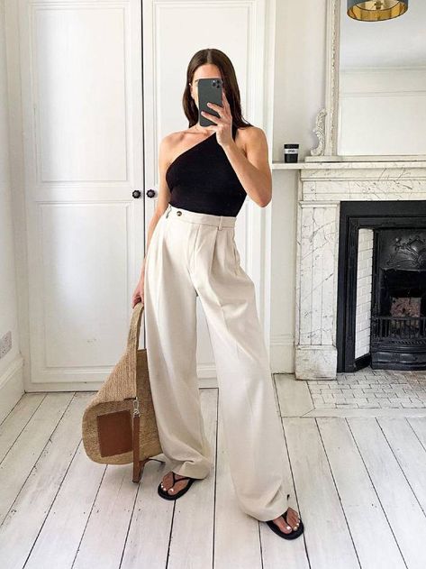 Wide leg linen trousers are a summer staple, click through to shop out favourite options on the market right now. Trousers Outfit Summer, Linen Trousers Outfit, Cream Wide Leg Trousers, Wide Leg Trousers Outfit, Comfy Trousers, White Vest Top, White Linen Trousers, Linen Pants Outfit, Wide Leg Linen Trousers