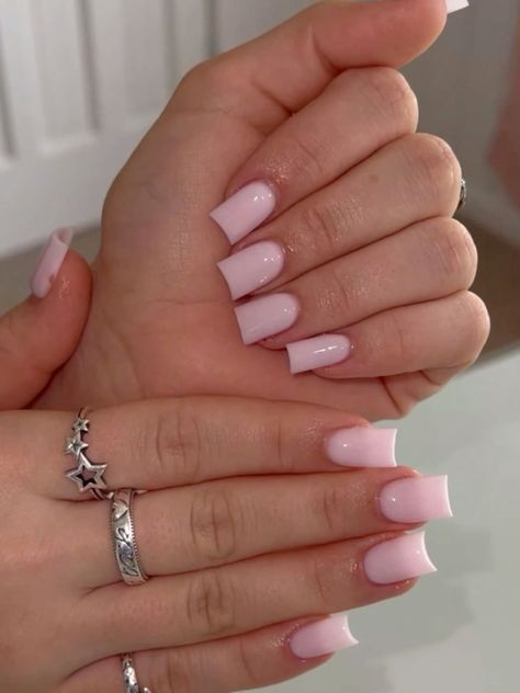 Classy and sophisticated! These marble nails offer a modern twist on a timeless trend. Perfect for those who love sleek, stylish designs. 💅 Square Nails Plain Color, Simple Short Square Nail Ideas, Solid Square Nails, Nail Inspo For Back To School, Shorties Nails Nude Pink, Plain Acrylic Nails Square, Light Pink Short Acrylic Nails, Plain Square Nails, Cute Square Nails Short