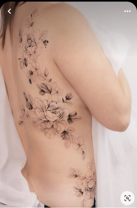 Rib Tattoos For Women, Girl Back Tattoos, Tattoos For Women Flowers, Hip Tattoos Women, Inspiration Tattoos, Shoulder Tattoos For Women, Side Tattoos, Elegant Tattoos, Rib Tattoo