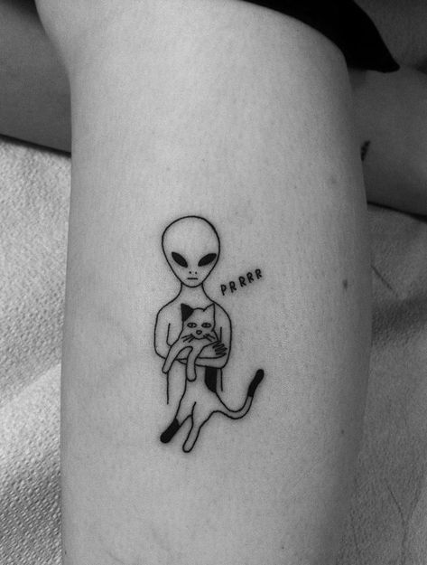 Alien with cat leg tattoo by seanfromtexas - #tattoos #aliens Ufo Tattoo, Tattoo Placements, Alien Tattoo, Cat Tattoos, Tattoos Geometric, Disney Tattoo, Cat Tattoo Designs, Tiny Tattoo, Poke Tattoo