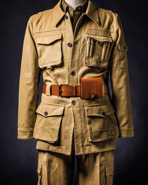 Safari Jacket Outfit, Safari Clothing, Khakis Outfit, Safari Outfit, Safari Outfits, Vintage Safari, Safari Hat, Online Journal, Mens Fashion Classic