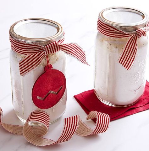 Garlic-Ranch Beer Bread Jars Homemade Beer Bread, Edible Holiday Gifts, Beer Bread Mix, Garlic Ranch, Perfect Cheese Board, Dry Ranch Seasoning, Cracker Candy, Peppermint Marshmallows, Homemade Beer