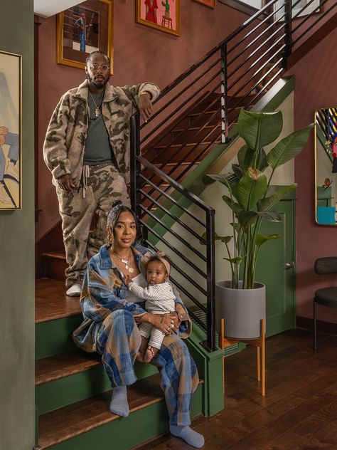 After years of long-distance dating, these artists found the perfect Seattle home to merge lives (and work studios). #sponsored @windermererealestate Artistic Living Room Decor, Artsy Living Room Aesthetic, Art In Homes Interior Design, Female Living Space, Art Room In House, Black Art Room Aesthetic, Afro Centric Apartments, African American Home Decor, Artist House Interior