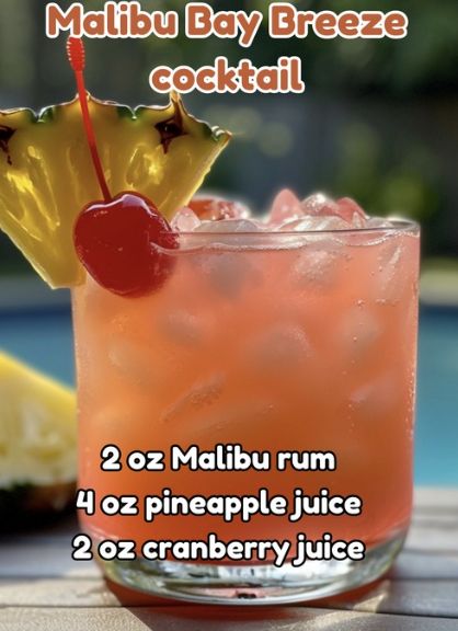 Bay Breeze Cocktail, Malibu Bay Breeze, Malibu Rum Drinks, Hawaiian Drinks, Malibu Coconut, Bay Breeze, Cranberry Juice Cocktail, Cocktail Drinks Alcoholic, Malibu Rum