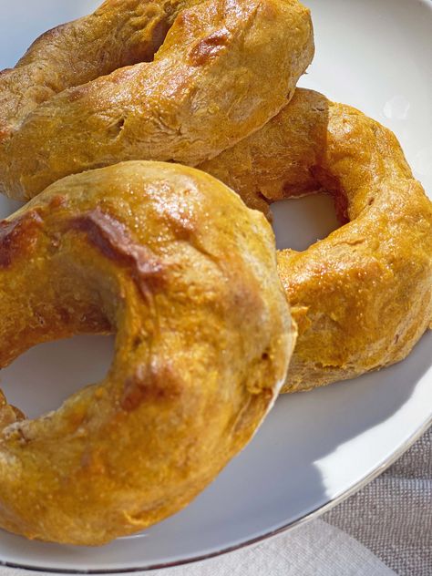 3 Ingredient Pumpkin Bagels (Bagel Hack) - Chop Happy Pumpkin Bagel Recipe, 3 Ingredient Pumpkin, Easy Yeast Rolls, Pumpkin Bagels, Flavored Cream Cheeses, Easy Autumn Recipes, Yeast Rolls, Bagel Recipe, Fall Recipe