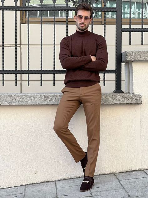 Brown Fashion Essentials: Men's Guide to Elegant & Casual Styles Brown Outfits For Men, Brown Turtleneck Outfit, Mens Turtleneck Outfits, Turtleneck Outfit Men, Wedding Guest Outfit Men, Casual Look For Men, Turtleneck Outfits, Sweater Outfits Men, Brown Turtleneck Sweater