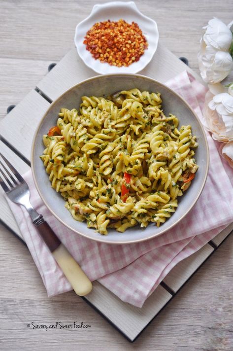 Chicken & Veggie Pasta – Savory&SweetFood Chicken Veggie Pasta, Perfect Carrot Cake, Fusilli Recipes, Curly Pasta, Veggies And Chicken, Indian Flat Bread, Sandwich Wraps, Best Carrot Cake, Veggie Pasta