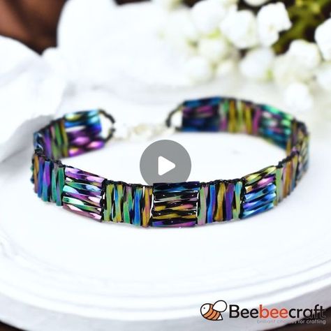 Bugle Bead Patterns, Bee Crafts, Instagram Diy, Bugle Beads, Beaded Jewelry Patterns, Bead Patterns, Beads Bracelet, Jewelry Patterns, Crafts Diy