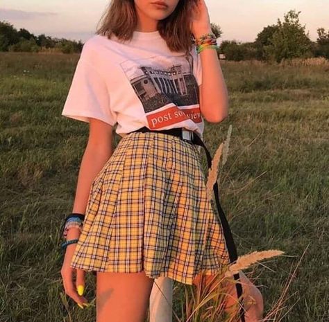 Indie Outfits Alternative Fashion, Indie Outfits Grunge, Grunge Aesthetics, 90's Fashion, Indie Outfits, Plaid Skirt, Fashion Mode, Mode Inspiration, Looks Vintage