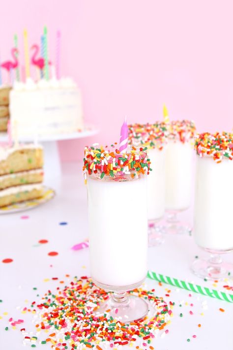 Birthday Cake Drink, Cookie Valentines, Cotton Candy Drinks, Picky Eaters Kids, Candy Drinks, Irish Coffee Mugs, Conversation Heart, How To Make Smoothies, A Birthday Cake