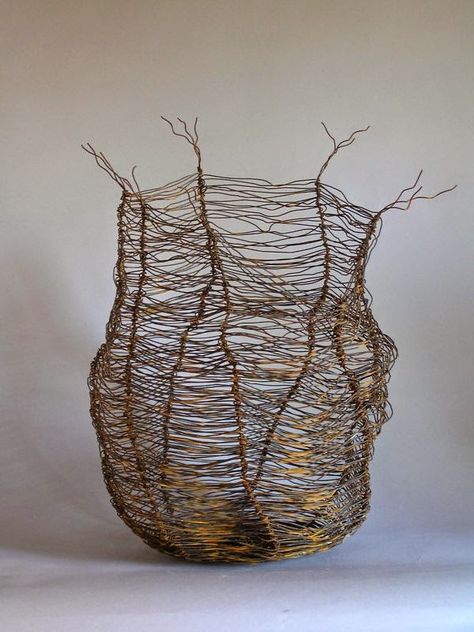 Wire Metal Trees, Takken Decor, Tree Wall Art Diy, Crochet Metal, Contemporary Baskets, Sculpture Textile, Creation Art, Tree Artwork, Metal Tree Wall Art