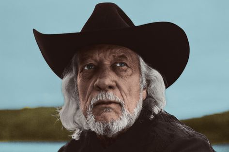 The Eighties/Nineties hitmaker shows he can pull off some new tricks. 'Years' is available now via Easy Eye Sound Ralph Stanley, Dan Auerbach, Johnny Paycheck, Hot Cowboy, The Ronettes, John Anderson, Decision To Leave, Entertainer Of The Year, Outlaw Country