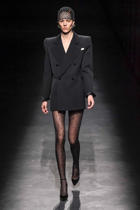 Ysl Outfits Women, Ysl Outfit, Clueless Outfits, Mens Fashion Edgy, Woman Suit Fashion, Winter Trends, Hottest Fashion Trends, Futurism, Suit Fashion