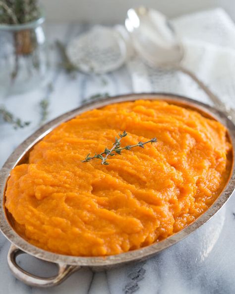 Vanilla Carrot Parsnip Puree Carrot Parsnip, Carrot Puree, Parsnip Recipes, Parsnip Puree, Sweet Carrot, Low Fodmap Recipes, Fodmap Recipes, Parsnips, Vegetable Side Dishes