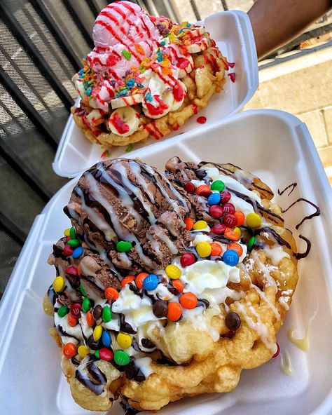 TropicMist on Instagram: “🤤💦💦 ICE CREAM FUNNEL CAKES what’s your favorite Toppings? Mine is CHOCOLATE M&M 💕😋. . . • • • • Tag an ICE CREAM lover 💕” Ice Cream Shop Recipes, Loaded Funnel Cake, Ice Cream Creations, Funnel Cake Toppings Ideas, Unique Food Truck Ideas, Funnel Cake Ice Cream, Food Truck Recipes, Dessert Food Truck, Waffle Truck