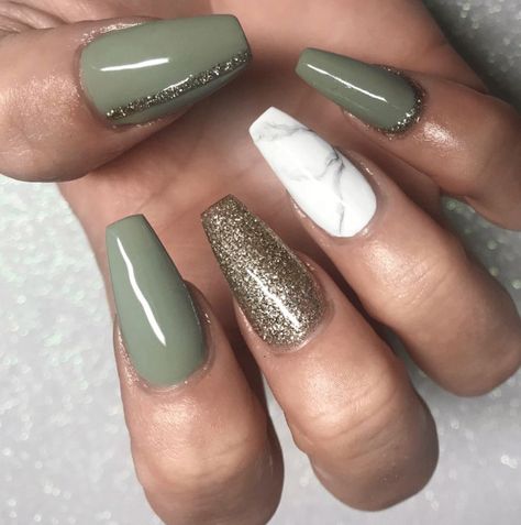 Green Nail Art, Green Nail Designs, Green Nail Polish, Green Nail, Nails Desing, Nail Polish Designs, Acrylic Nail Art, Wear Green, Gel Nail Designs