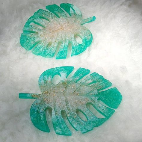 Pastel Resin Coasters, Resin Monstera Leaf, Pastel Resin, Resin Pens, Personalized Starbucks Cup, Resin Tumblers, Handmade Coasters, Resin Coasters, Free Tumbler