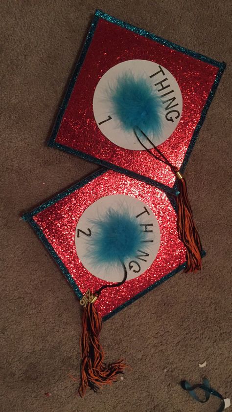 Graduation Caps Best Friends Cute Ideas, Twin Graduation Caps, Dr Seuss Graduation Cap, Matching Caps For Graduation, Matching Graduation Caps Best Friend, Matching Graduation Caps, Matching Grad Caps, Cute Graduation Cap Designs, Graduation Picture Outfit Ideas