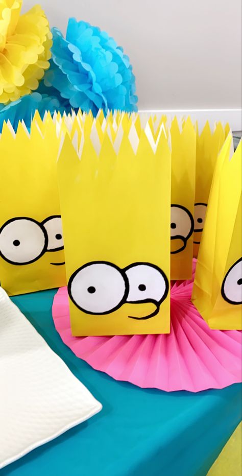 Simpson Trunk Or Treat, Diy Simpsons Crafts, The Simpsons Decorations, Simpsons Decorations, Simpsons Party Decorations Diy, The Simpsons Birthday Party, Simpson Party Ideas, Simpson Birthday Party, Simpson Birthday Party Ideas