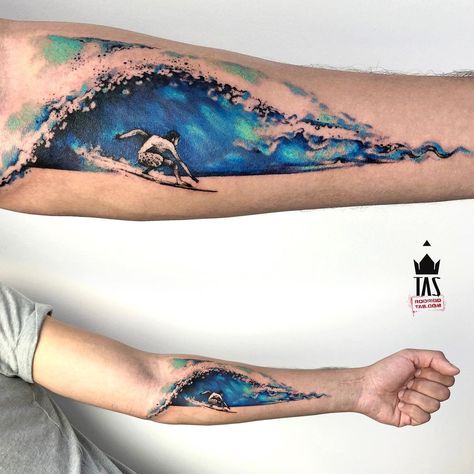 Awesome color wave Surfing tattoo on hand by German tattoo artist Rodrigo Tas | Love this art? Tap the Image and leave your feedback Surf Wave Tattoo, Surf Tattoos Men, Surf Board Tattoo Design, Big Wave Tattoo, Surfing Tattoos Men, Tidal Wave Tattoo, Surfer Tattoo Ideas, Surf Tattoo Ideas, Surfing Tattoos