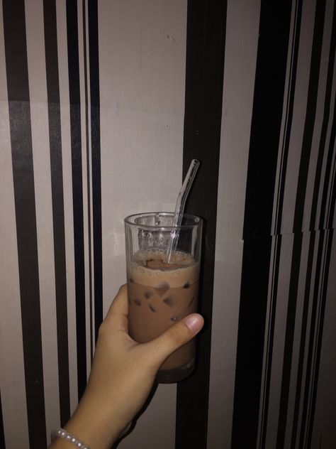 Milo Ice Drink, Iced Milo, Milo Ice, Asthetic Picture White And Black, Ice Drink, Asthetic Picture, Ice Coffee, Iced Drinks, A Drink