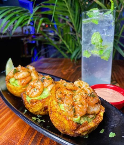 La Vecina’s Instagram post: “Friday Vibes 💯🔥 Tostones filled with guacamole & camarones al ajillo” Tostones Rellenos, Plates Ideas, Friday Vibes, Shrimp Ceviche, Food Board, Tandoori Chicken, Guacamole, Dessert Recipes, Dessert