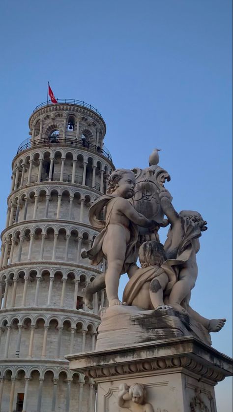 #italy #pisa #leaningtowerofpisa #aesthetic Pisa Italy Aesthetic, Pisa Aesthetic, Italy Locations, Italy Pisa, Pisa Italy, Tower Of Pisa, Pics Inspo, Places In Italy, Italy Trip