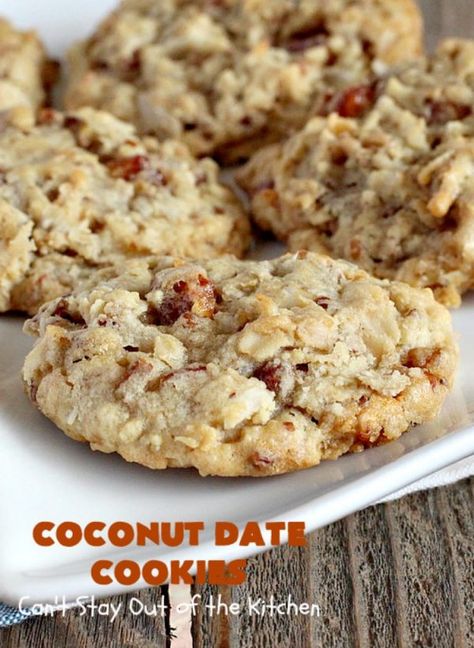 Coconut Date Cookies – Can't Stay Out of the Kitchen Chia Cookies, Magic Cookies, Cookies Coconut, Large Cookies, Date Cookies, Healthy Cookie, Sweet Foods, Fig Recipes, Cookie Brownie Bars