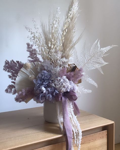 Purple Dried Flower Arrangements, Feminine Flowers, Everlasting Flowers, Dried Floral, Dried Flower Arrangements, Fifty Shades, Dried Flower, Shades Of Purple, Hanukkah Wreath