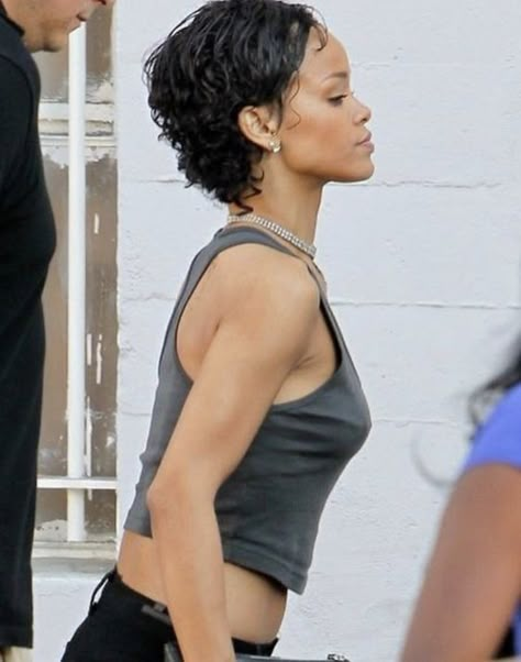 Rihanna Short Hair, Rihanna Hairstyles, Short Curly Haircuts, Cut My Hair, Short Hair Styles Pixie, Short Curly Hair, Aesthetic Hair, Pretty Hairstyles, Hair Goals