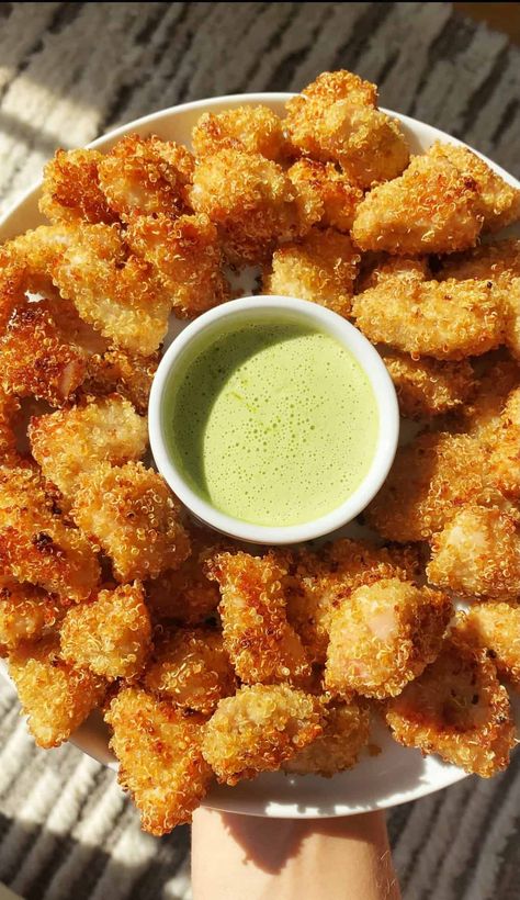 How to Make Gluten-Free Quinoa Chicken Nuggets - Lesswithlaur Quinoa Chicken Nuggets, Quinoa Crusted Chicken, Gluten Free Chicken Nuggets, Healthy Chicken Nuggets, Healthy Frozen Meals, Dipping Sauces For Chicken, Chicken Nugget Recipes, Nuggets Recipe, Dairy Free Dinner