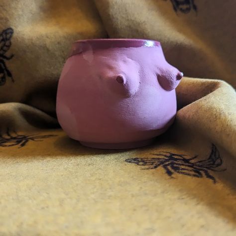 Izzie here feels like she is the bees knees! Doing a bit of Etsy work today and have a lot more glazing to get done in time for my market on April 27th in Butchers Hall, Tavistock. I am very excited to be doing markets again! #pottery #pinkpot #boobpot #titpot #feminist #feministart #feminism #handmade #ceramics #pottery #clay #art #ceramicart #potter #figurative #bodypositive #bodypositivity #bodypositiveart #bodyneutral #pinkaesthetic #bodyneutrality #mug #artmug #potterywheel #throwing The Bees Knees, Body Positivity Art, Handmade Ceramics Pottery, Pottery Clay, Ceramic Ideas, Ceramics Pottery, Feminist Art, April 27, Pottery Wheel