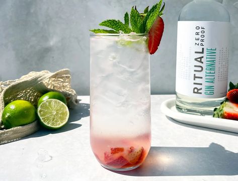 Strawberry Gin Smash - Zero-Proof Cocktails | Ritual Zero Proof Ritual Zero Proof, Gin Smash, Strawberry Gin, Homemade Liquors, Best Summer Cocktails, Cream Drinks, Homemade Liquor, Ice Cream Drinks, Gin Recipes