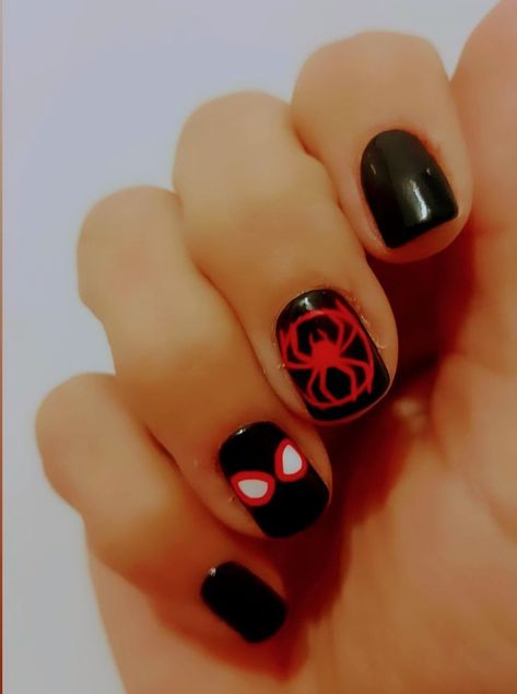 Spiderman Miles Morales Nails Acrylic, Miles Morales Nail Art, Miles Morales Inspired Nails, Spiderman Across The Spider Verse Nails, Across The Spider Verse Nails, Spider Man Short Nails, Spiderman Nail Designs, Spider Verse Nails, Short Spiderman Nails