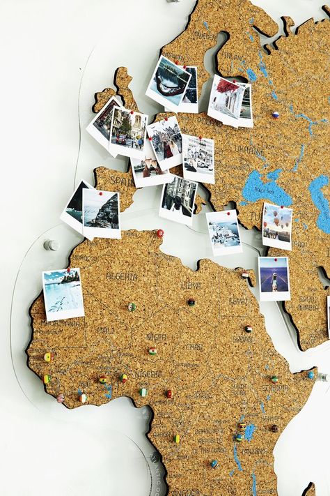 Diy Map Art, Cork World Map, Cork Map, Wall Office Decor, Cork Board Wall, Travel Map Diy, Diy Map, Push Pin Travel Map, Pin Travel Map