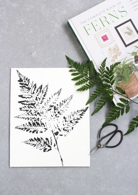 Learn how to make your own fern art using real plants and inexpensive supplies from the craft store. A pretty and creative way to freshen up any space this summer. #fernprints #fernart #diyart Diy Outdoor Candle Holders, Fern Art, Fern Prints, Diy Artwork, Work Diy, Pressed Flower Art, Real Plants, Plant Print, Craft Store