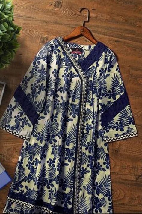 Kurtis Design, Simple Dress Casual, Stylish Kurtis, Latest Dress Design, Womens Trendy Dresses, Pakistani Fashion Casual, Trendy Shirt Designs, Stylish Short Dresses, Desi Fashion Casual