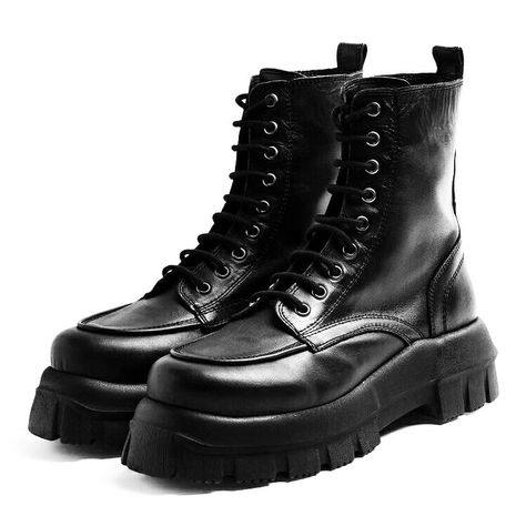 Girls Formal Shoes, Streetwear Outfit Ideas, Band Outfits, Baggy Clothes, Black Combat Boots, Fashion Aesthetics, Streetwear Men Outfits, Sneaker Heels, Formal Shoes