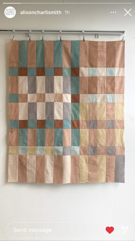 Wabi Sabi Quilting, Patchwork Color Combinations, Scrap Patchwork Ideas, Neutral Quilt Patterns, Quilted Tapestry, Scandinavian Quilts, Quilt Tapestry, Neutral Quilt, Patchwork Inspiration