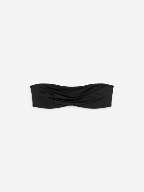 Ultra soft bandeau bra with wire and lining inside cup and silicone tape at neckline for support. Tripple hook-and-eye closure. Silicone Tape, Scarf Bib, Adidas Bags, Bandeau Bra, Skirt Socks, Knitwear Tops, Knitwear Cardigan, Skirt Leggings, Jean Leggings