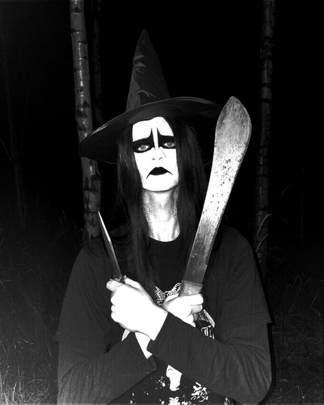 Black metal corpse paint wizard weapon Black Metal Drawing, Black Metal Corpse Paint, Black Metal Pfp, Corpse Paint Black Metal, Black Metal Makeup, Corpse Paint, Metal Drawing, Hellsing Alucard, Black Metal Art