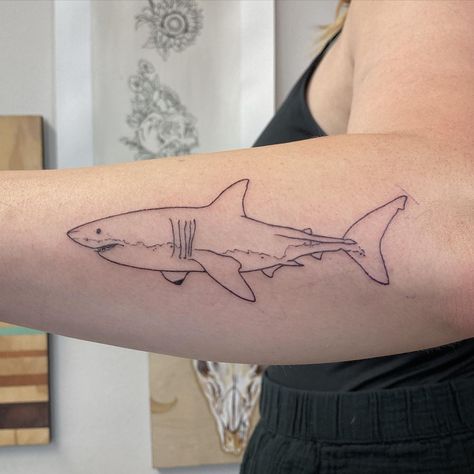 great white shark tattoo • Instagram Colorful Shark Tattoo, Great White Shark Tattoo Ideas, Feminine Shark Tattoo, White Shark Tattoo, Great White Shark Tattoo, Tattoo Shark, Sandbar Shark, Sea Life Tattoos, Shark Silhouette