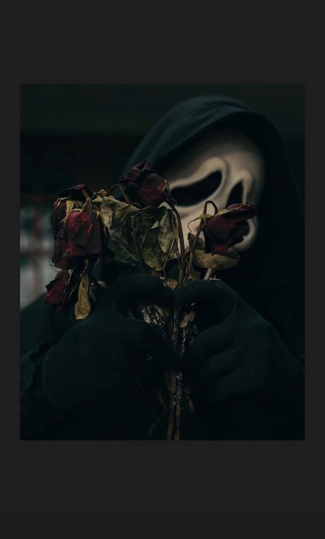 Ghostface Cute Wallpaper, Ghost Face Aesthetic Widget, Spooky Xmas Wallpaper, Wallpaper Backgrounds Ghostface, Horror Movie Icons Wallpaper, Halloween Slasher Wallpaper, Horror Cute Wallpaper, Funny Phone Wallpaper Black, Cute Ghost Face Wallpaper