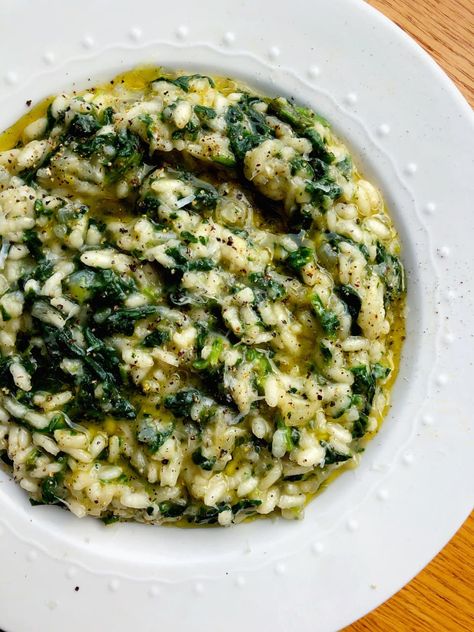 5-Ingredient Spinach Risotto | Kitchn Cheesy Risotto, Rice Dishes Easy, Spinach Risotto, Easy Risotto, Mothers Day Dinner, Serving Ideas, Butter Pasta, Risotto Recipe, Cooking Chicken To Shred